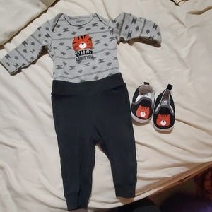 Infant outfit with matching shoes 3/$15